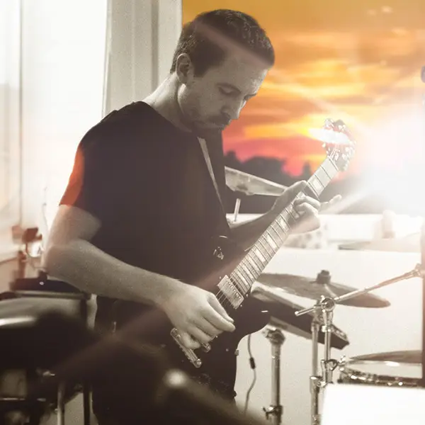 Écouter "La Bouée", single du groupe Stanza